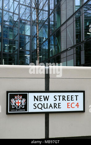 Neue Straße Square EC4 London Street Schild draußen neue Deloitte Hauptsitz Athene Hotel in London, Großbritannien Stockfoto