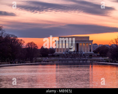 Am Abend Sonnenuntergang hinter dem Lincoln Memorial Stockfoto