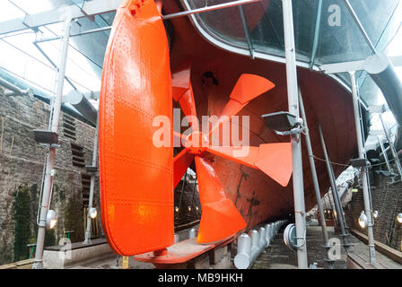 Riesige Ruder und Propeller der SS Great Britain Dampfschiff, die mittlerweile eine maritime Museum mit klimatisierten Umgebung Zerfall zu verhindern, Bistol Stockfoto