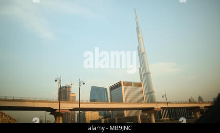 Dubai, VAE - 20. August 2014: Panorama der Wolkenkratzer in Dubai im Zentrum der Stadt. Stockfoto