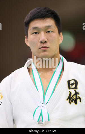 Fukuoka, Japan. 8 Apr, 2018. Sotaro Fujiwara Judo: All Japan ausgewählte Judo's Meisterschaften Männer -81 kg Preisverleihung in Fukuoka, Japan. Credit: yohei Osada/LBA SPORT/Alamy leben Nachrichten Stockfoto