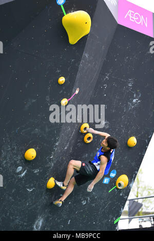 Hiroshima, Japan. Credit: MATSUO. 8 Apr, 2018. Shuta Tanaka (JPN) Bouldern Bouldern: IFSC Internationale Serie Männer Finale während der fise World Series Hiroshima Hiroshima 2018 Erste Städtische Stadion in Hiroshima, Japan. Credit: MATSUO. K/LBA SPORT/Alamy leben Nachrichten Stockfoto