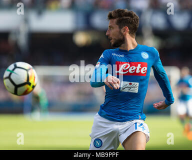 Napoli, Kampanien, Italien. 8 Apr, 2018. Trocknet Mertens der SSC Neapel in der Serie A Fußballspiel zwischen SSC Napoli und AC Chievo Verona in San Paolo Stadions. Credit: Ernesto Vicinanza/SOPA Images/ZUMA Draht/Alamy leben Nachrichten Stockfoto