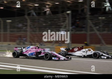 Sakhir, Bahrain. 08 Apr, 2018. Motorsport: FIA Formel Eins-Weltmeisterschaft 2018, Grand Prix von Bahrain, #31 Esteban Ocon (Sahara Force India F1 Team) | Verwendung der weltweiten Kredit: dpa/Alamy leben Nachrichten Stockfoto