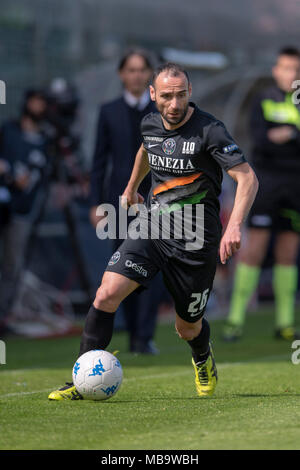 Agostino Garofalo von Venezia während des Italienischen erie B' Match zwischen Venezia 1-2 Brescia am Pier Luigi Penzo Stadion am 8. April 2018 in Venedig, Italien. Credit: Maurizio Borsari/LBA/Alamy leben Nachrichten Stockfoto