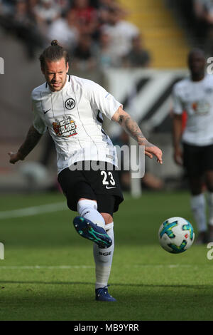 08 April 2018, Deutschland, Frankfurt/Main: Fussball, Bundesliga, Eintracht Frankfurt gegen 1899 Hoffenheim in der Commerzbank-Arena. Die Frankfurter Marco Russ. Foto: Thomas Frey/dpa Stockfoto