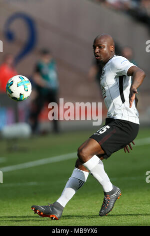 08 April 2018, Deutschland, Frankfurt/Main: Fussball, Bundesliga, Eintracht Frankfurt gegen 1899 Hoffenheim in der Commerzbank-Arena. Die Frankfurter Jetro Willems. Foto: Thomas Frey/dpa Stockfoto