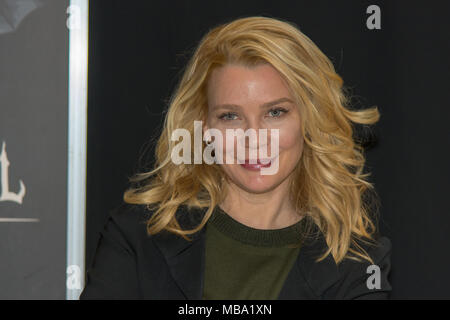 DORTMUND, Deutschland - 8 April: Schauspielerin Laurie Holden (The Walking Dead, The X-Files, Silent Hill) am Wochenende in der Hölle, einem Zweitägigen (April 7-8 2018) Horror-themed Fan Convention. Quelle: Markus Wissmann/Alamy leben Nachrichten Stockfoto