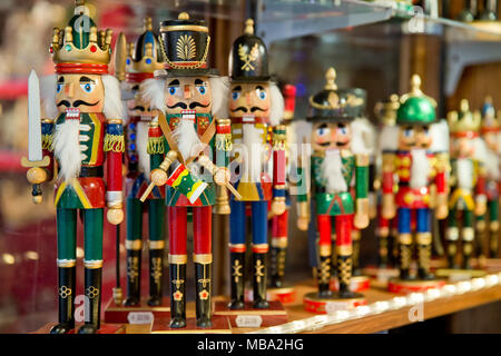 Nussknacker zum Verkauf an einer am Christkindlesmarkt Weihnachtsmarkt in Nürnberg, Deutschland, am 28. November 2014. | Verwendung weltweit Stockfoto