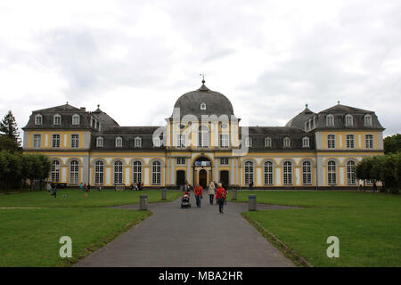 Bonn, Deutschland. 17 Sep, 2013. Poppelsdorfer Schloss in Bonn, Deutschland. | Verwendung der weltweiten Kredit: dpa/Alamy leben Nachrichten Stockfoto