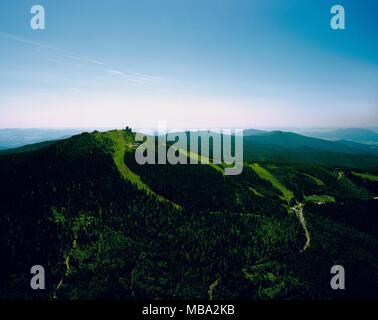 CHAM 20 Mai 2007 Großer Arber (Großer Arber) Berg im Landkreis Cham im Bayerischen Wald. Der Bayerische Wald ist eine 100 km lange Hochfläche an der Grenze zwischen Bayern und der Tschechischen Republik. Teile davon haben einen Nationalpark benannt worden. Der Tourismus ist sehr wichtig für die Region. www.bayerischer-wald.de Foto: Gerhard Launer - KEINE LEITUNG SERVICE - | Verwendung weltweit Stockfoto