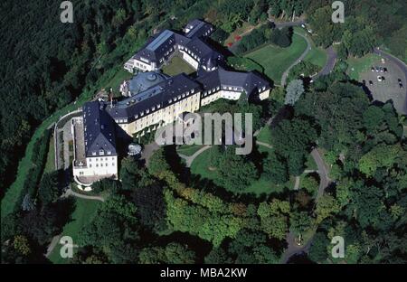 Königswinter, 19. September 2008 Blick auf die ehemalige Regierung Gästehaus auf dem Petersberg bei Königswinter. Bis 1952 war der Sitz der Alliierten Hohen Kommission. Www.steigenberger.com Foto: Frank Herzog - KEINE LEITUNG SERVICE - | Verwendung weltweit Stockfoto