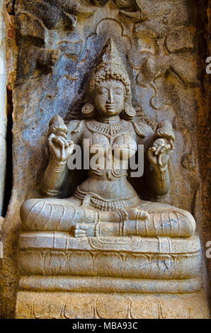 Geschnitzte Götzen in Gangaikondacholapuram Tempel. Thanjavur, Tamil Nadu, Indien. Shiva Tempel hat den größten Lingam in Südindien. Stockfoto