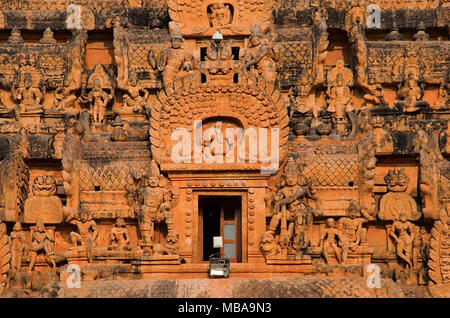 Stein Gopuram des Brihadisvara Tempel, Thanjavur, Tamil Nadu, Indien. Hindu Tempel zu Lord Shiva geweiht Stockfoto