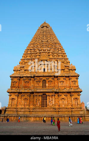 Brihadishvara Tempel, Thanjavur, Tamil Nadu, Indien. Hindu Tempel zu Lord Shiva gewidmet, es ist eines der größten indischen Tempel und ein Exemplar Stockfoto