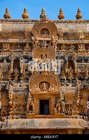Stein Gopuram und Eingangstor des Brihadishvara Tempel, Thanjavur, Tamil Nadu, Indien. Hindu Tempel zu Lord Shiva geweiht ist, handelt es sich um ein t Stockfoto