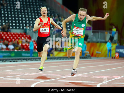 Wales' Rhys Jones (links) endet 7. Bei den Herren T38 100 m-Finale bei den Carrara Stadion bei Tag fünf der Commonwealth Games 2018 in der Gold Coast, Australien. Stockfoto