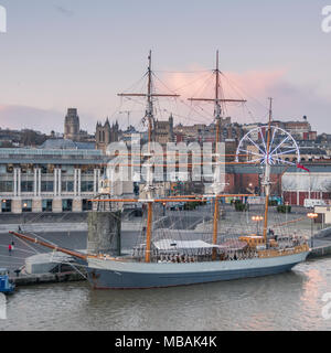 Die Tall Ship Kaskelot in Bristol's Docks vertäut. Stockfoto