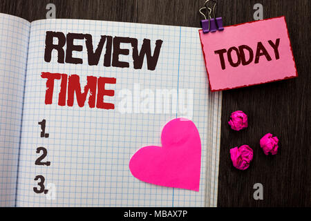 Konzeptionelle Hand schreiben, überprüfen. Business foto Präsentation Auswertung Umfrage Überprüfung Analyse Checkup Inspektion Revision Notebo geschrieben Stockfoto