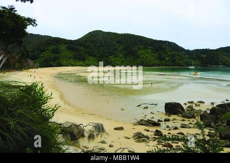 Der Bark Bay, Abel Tasman National Park, South Island, Neuseeland Stockfoto