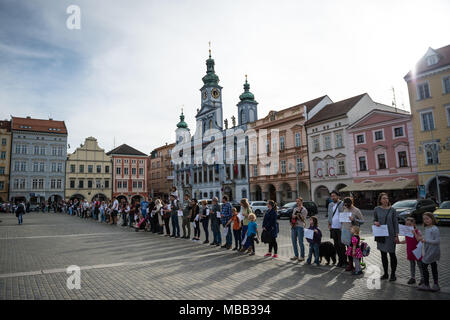 Ceske Budejovice, Tschechien. 09 Apr, 2018. Commemorative treffen in Gedenken an die Opfer des Krieges Konzentrationslager für Roma in Lety fand in Ceske Budejovice, Tschechien am Montag, 9. April 2018. Credit: Petr Skrivanek/CTK Photo/Alamy leben Nachrichten Stockfoto