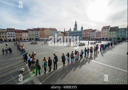 Ceske Budejovice, Tschechien. 09 Apr, 2018. Commemorative treffen in Gedenken an die Opfer des Krieges Konzentrationslager für Roma in Lety fand in Ceske Budejovice, Tschechien am Montag, 9. April 2018. Credit: Petr Skrivanek/CTK Photo/Alamy leben Nachrichten Stockfoto