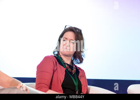 London, UK, 9. April 2018: Alison Winter, Leiter der BBC Redio am Quantum: Inspiration durch die Konferenz, während der London Book Fair im Olympia Zentrum in London informiert. Stockfoto