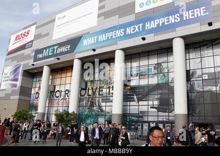 Las Vegas, NV, USA. 9 Apr, 2018. Las Vegas Convention Center Atmosphäre in Anwesenheit für nationale Verbindung der Rundfunkanstalten NAB Show-MON, Las Vegas Convention Center, Las Vegas, NV April 9, 2018. Credit: JA/Everett Collection/Alamy leben Nachrichten Stockfoto