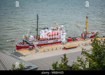 Die Ice Breaker des Weg Groseilliers kanadische Küstenwache Schiff, Hafen von Quebec City, Quebec Stockfoto