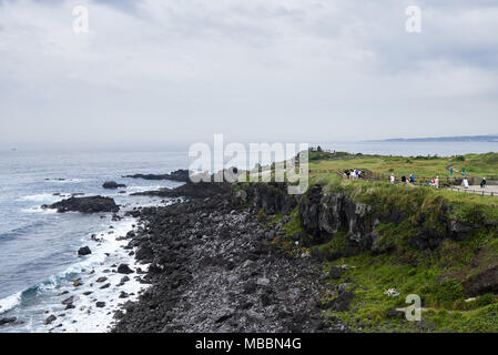 Jeju, Korea - 23. Mai 2017: Seopjikoji ist ein Kap am Ende der östlichen Ufer der Insel Jeju. Der Ort ist berühmt für die Dreharbeiten der Kinos ein Stockfoto