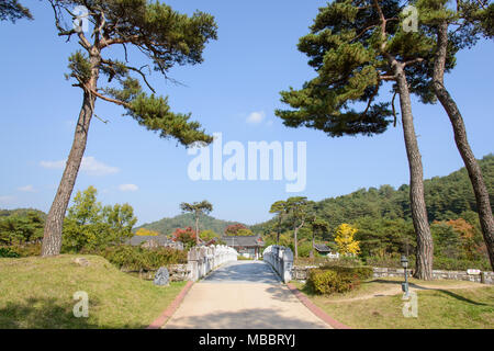 YEONGJU, KOREA - Oktober 15, 2014: Eingang Blick auf Seonbichon traditionelle Dorf. Stockfoto