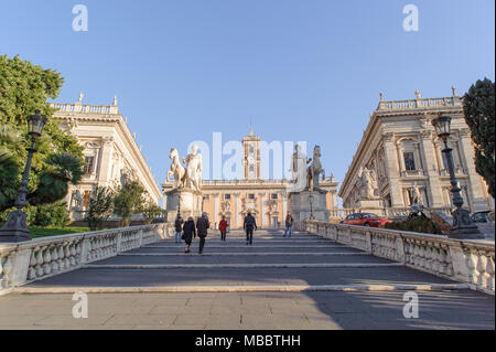 Rom, Italien, 27. JANUAR 2010: cordonata ist eine abschüssige Straße in Rom, Italien. Es führt zur Piazza del Campidoglio. Stockfoto