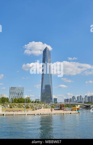 Songdo, Korea - September 07, 2015: ordentlich (Nordosten) Tower ist die teuerste Projekt Songdo im internationalen Geschäft Bezirk und die talles Stockfoto