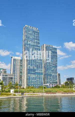 Songdo, Korea - September 07, 2015: Songdo International Business District (Songdo IBD) ist eine neue Smart City in Incheon, Südkorea gebaut. Es SIBD con Stockfoto