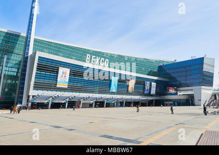 Busan, Korea - Januar 22, 2016: BEXCO. Es ist ein Kongress- und Ausstellungszentrum, Haeundae-gu. Veranstaltungen im BEXCO gehören 2003 ICCA jährliche Conf Stockfoto