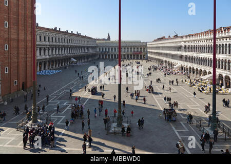 Venedig, Italien - Februar 19, 2016: Piazza San Marco in Venedig. Venedig ist bekannt für seine Einstellungen, Architektur und Kunstwerke. Ein Teil von Venedig ist resignat Stockfoto