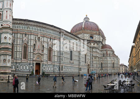 Florenz, Italien - Februar 17, 2016: Kuppel der Kathedrale von Florenz (Kathedrale von Santa Maria Del Fiore), die Hauptkirche von Firenze, in der Italienischen gebaut Stockfoto