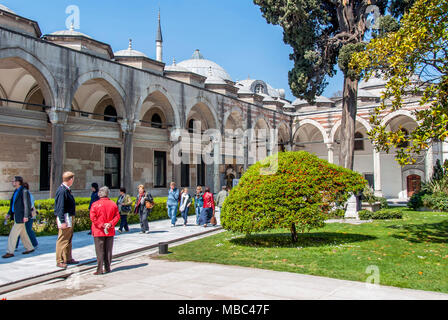 Istanbul, Türkei, 12. April 2007: Garten der Topkapi Palast Stockfoto