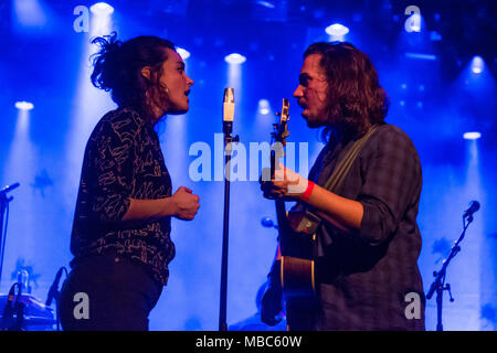 Schweiz, italienischer Musiker Duo Mir und Marie mit Maria de Val und Roland Firma Scandella Live at Schüür Luzern, Schweiz Stockfoto