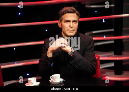 Amsterdam, Niederlande - März 2017: Wachsfigur von US-amerikanischer Schauspieler, Regisseur, Produzent George Clooney in Madame Tussauds Wax Museum in Amsterdam, Niederlande Stockfoto