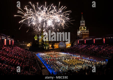 Feuerwerk pyrotechnische Show auf International Military Tattoo Music Festival "Spasskaja Turm" in Moskau, Russland Stockfoto