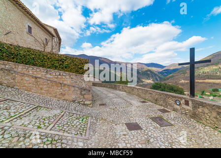 Vallo di Nera (Italien) - Eine sehr kleine und wunderbare mittelalterliche Stadt in der Provinz von Perugia, Umbrien, wählt eine der schönsten Dorf in Italien Stockfoto