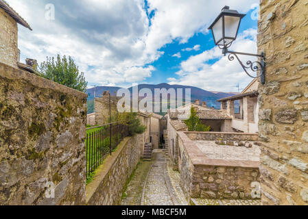 Vallo di Nera (Italien) - Eine sehr kleine und wunderbare mittelalterliche Stadt in der Provinz von Perugia, Umbrien, wählt eine der schönsten Dorf in Italien Stockfoto