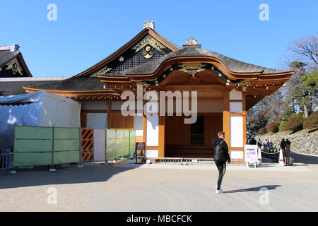 Übersetzung: Der Tempel um Nagoya Castle, die im Bau war. In Nagoya, Japan - Februar 2018 berücksichtigt. Stockfoto