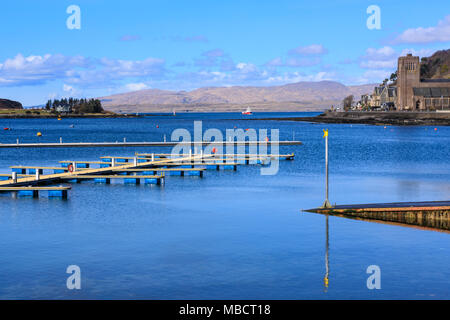 Oban Bay North Pier Pontons Stockfoto