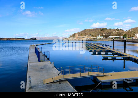 Oban Bay North Pier Pontons Stockfoto