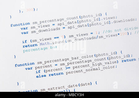 Web Developer Code einlesen. Programmierung, Webdesign HTML gedruckter Code. Computer www Script. Stockfoto
