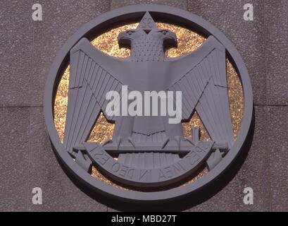 Masonic Emblem. Double Eagle geleitet, die sich auf dem 32. Grad, mit einem lateinischen Motto - meine Hoffnung in Gott. Der Schottische Ritus Freimaurertempel in San Francisco. Stockfoto