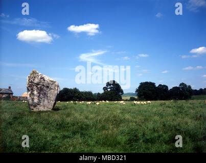 Die Steinkreise und Böschungen bei Avebury, Wiltshire. Stockfoto