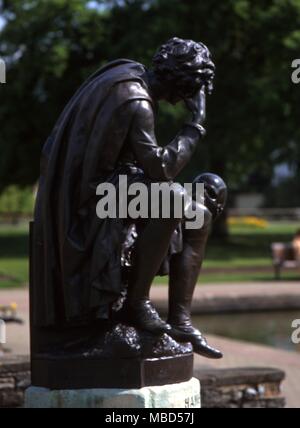 Weiler mit dem Schädel. Detail der Shakespeare Memorial bei Stratford-on-Avon. Durch Herrn Ronald Gower konzipiert. Stockfoto